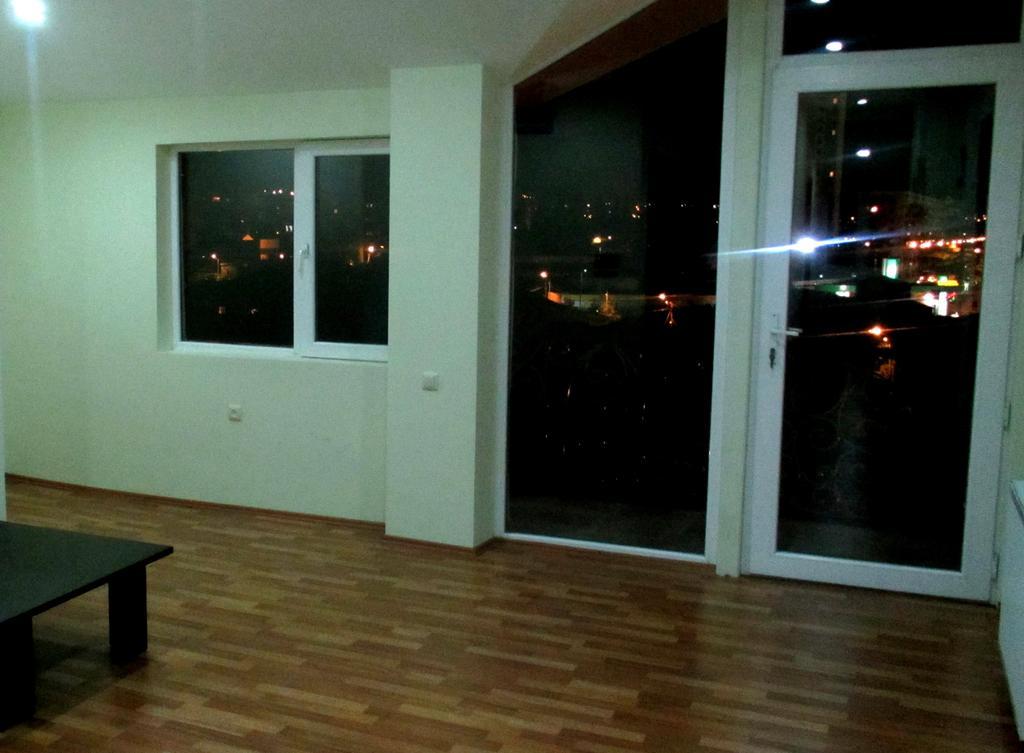 Max Comfort Hotel คูทายสิ ภายนอก รูปภาพ