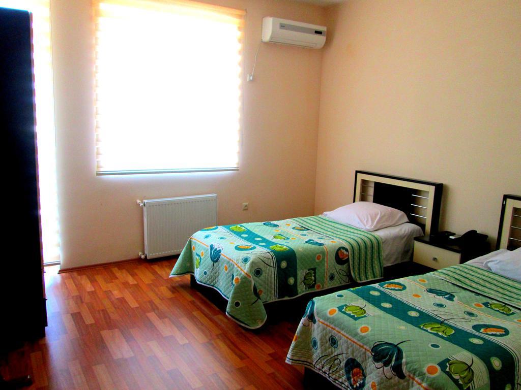 Max Comfort Hotel คูทายสิ ภายนอก รูปภาพ