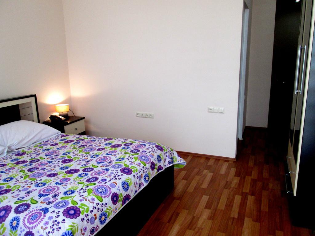 Max Comfort Hotel คูทายสิ ภายนอก รูปภาพ