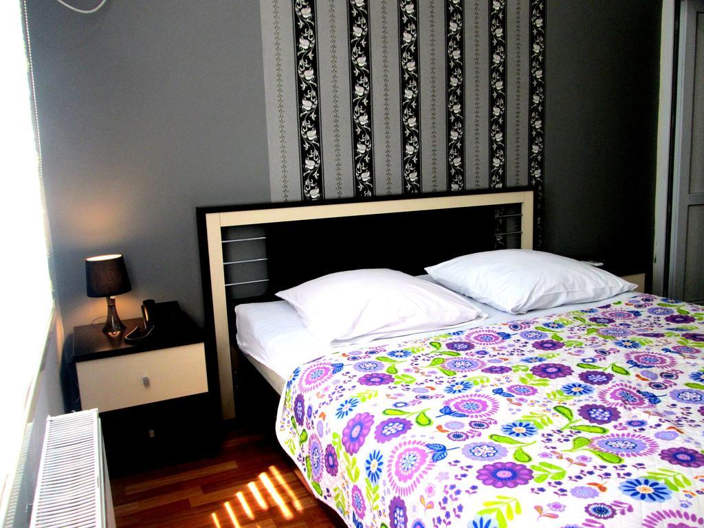 Max Comfort Hotel คูทายสิ ห้อง รูปภาพ